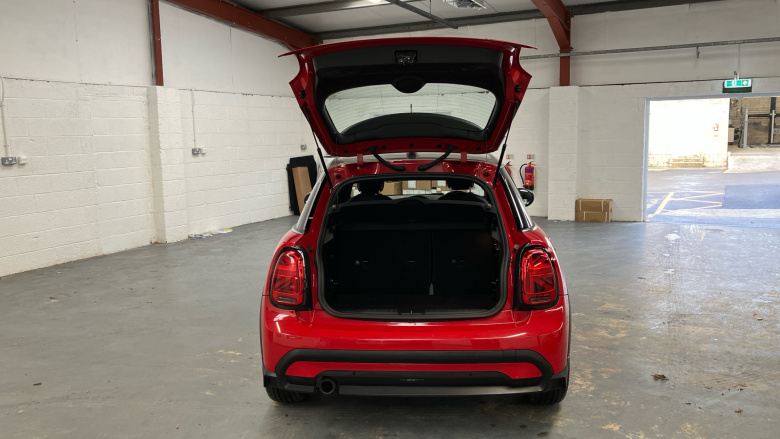 MINI Hatchback 1.5 Cooper Exclusive 5dr Auto Petrol Hatchback